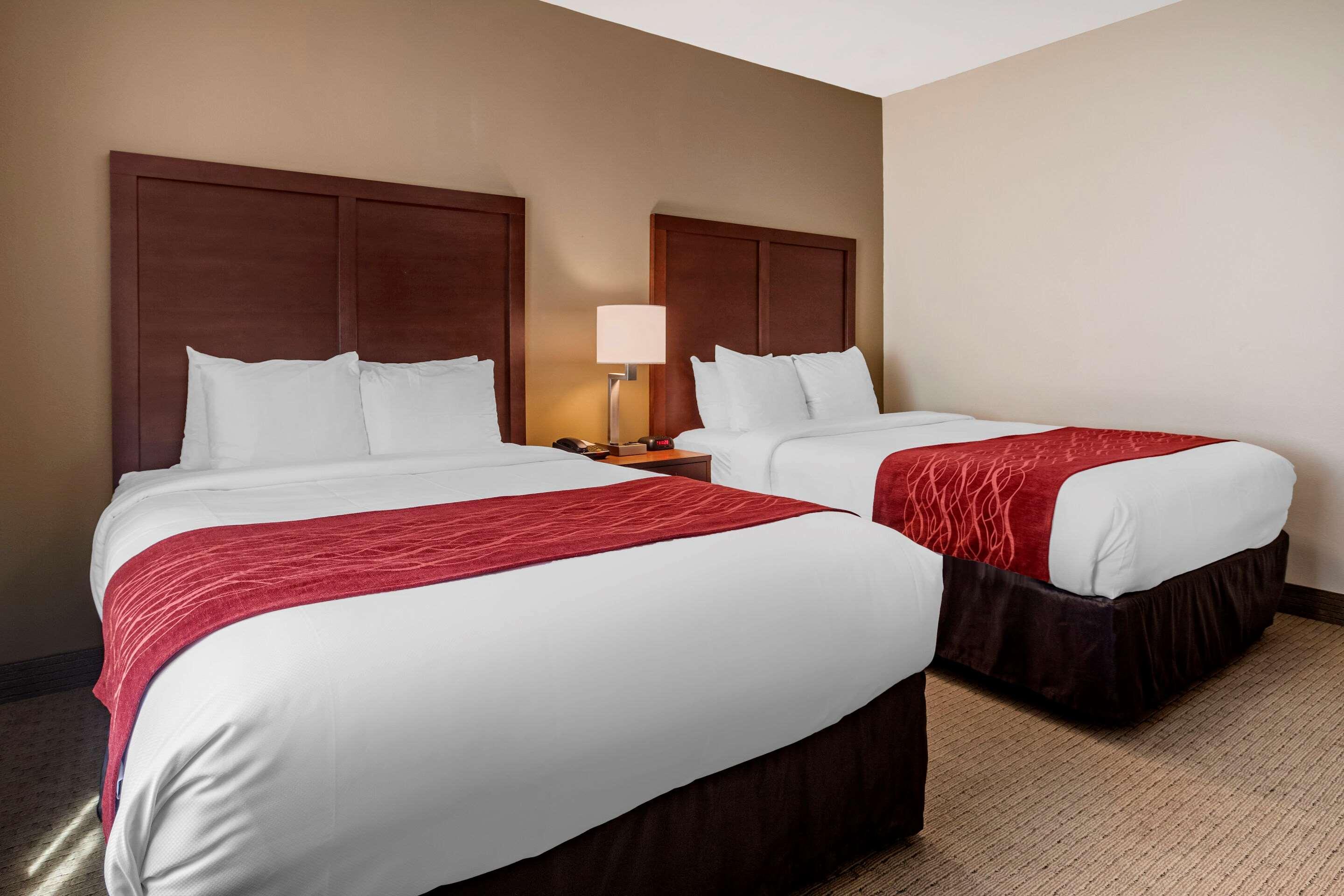 Comfort Inn & Suites Вілла-Ріка Екстер'єр фото