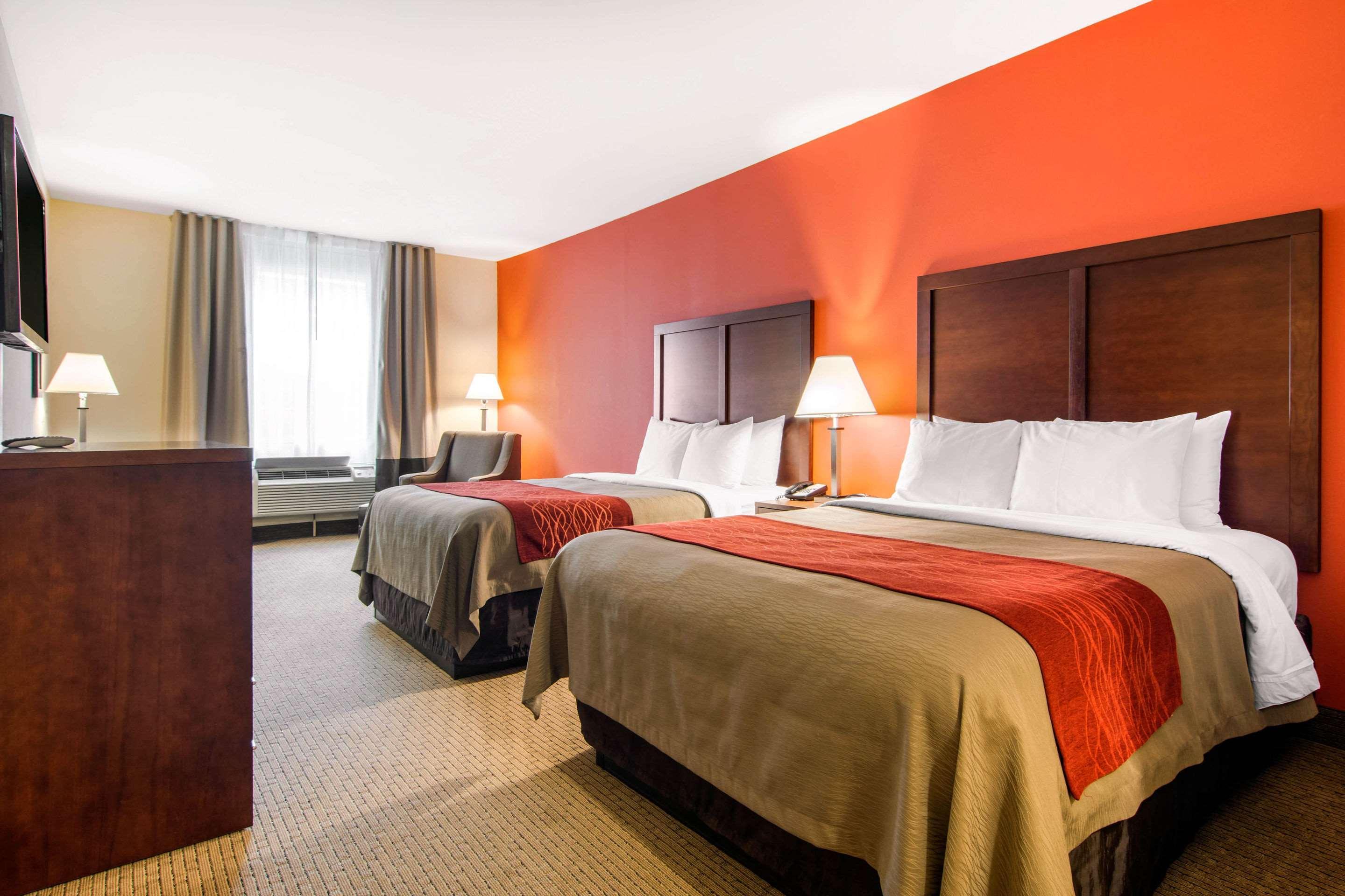 Comfort Inn & Suites Вілла-Ріка Екстер'єр фото