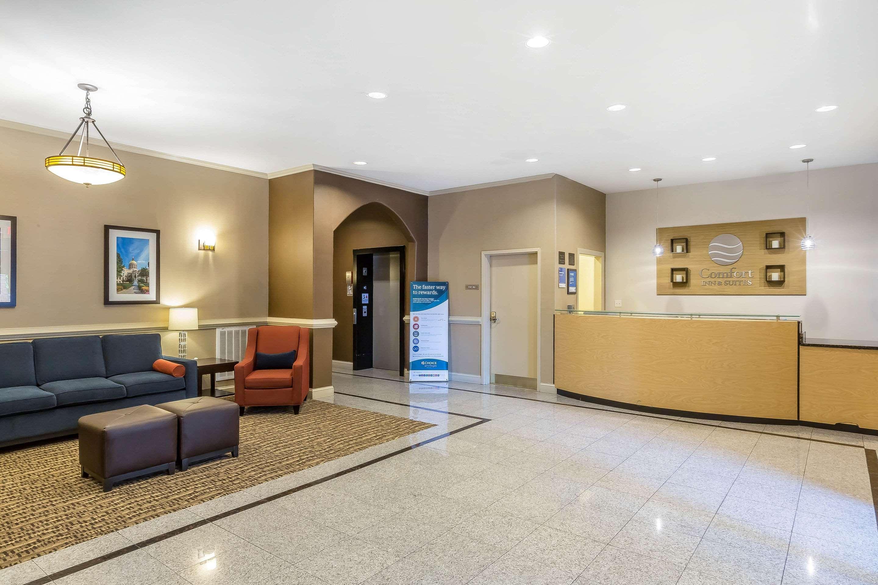 Comfort Inn & Suites Вілла-Ріка Екстер'єр фото