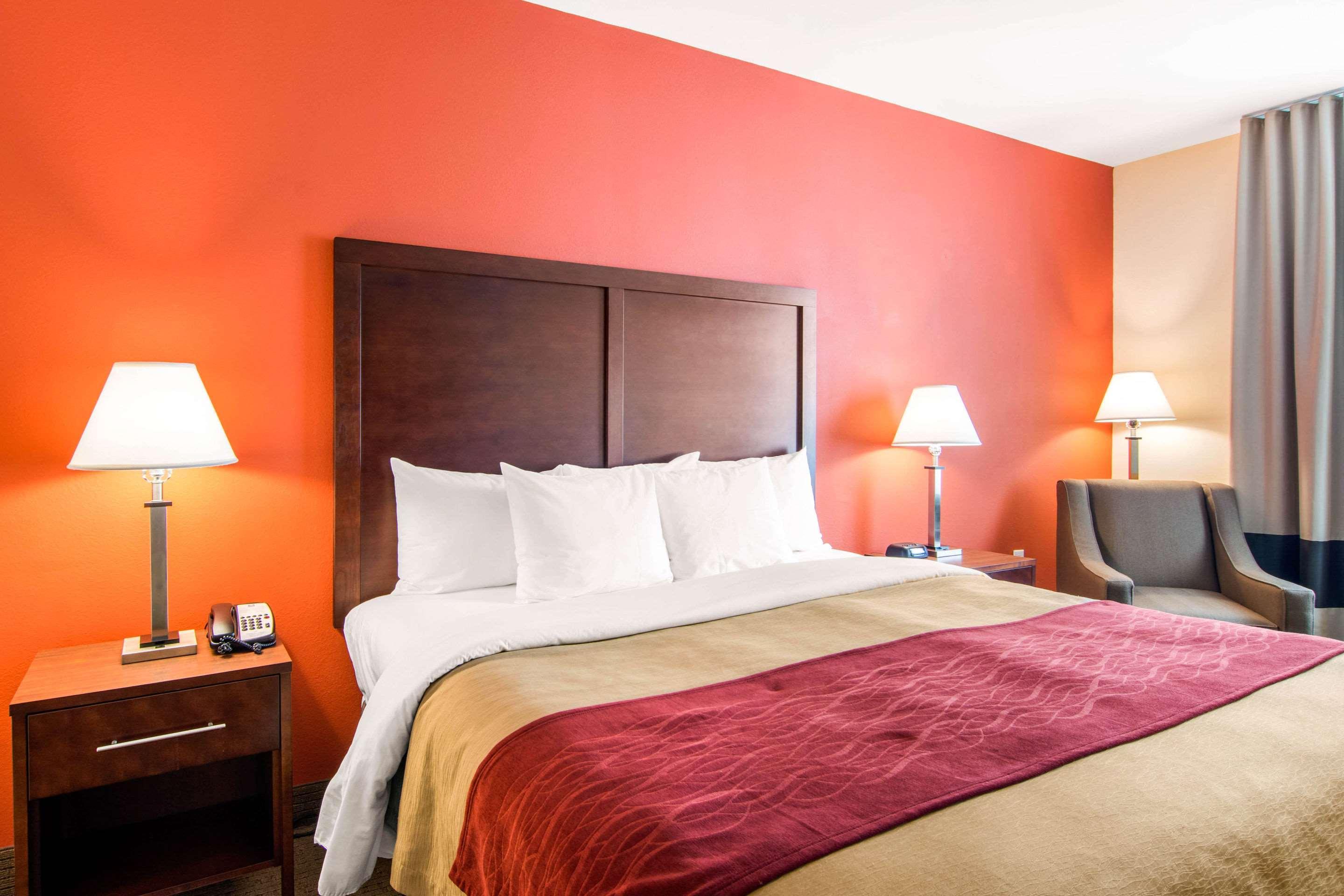 Comfort Inn & Suites Вілла-Ріка Екстер'єр фото